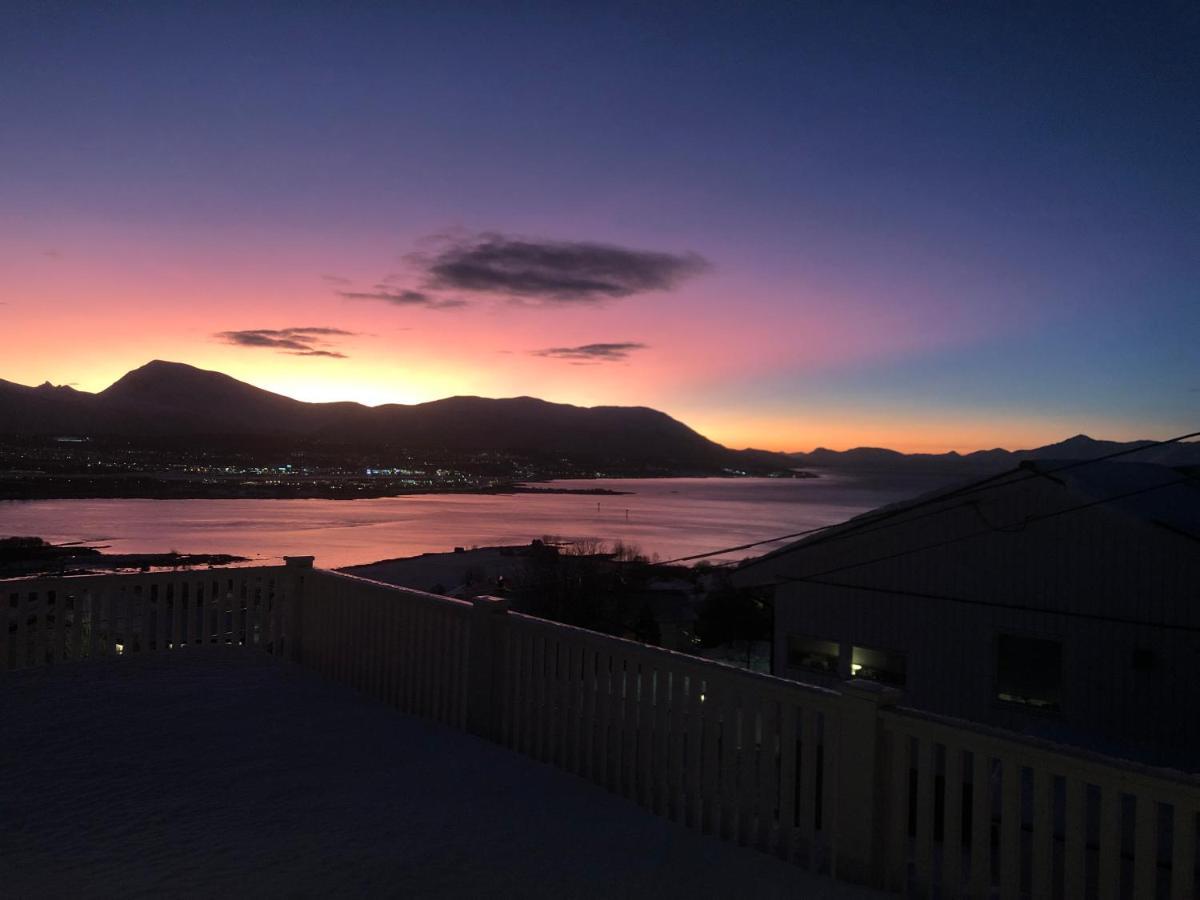 Moderne Og Trivelig Leilighet, Med Unik Utsikt Tromsø
