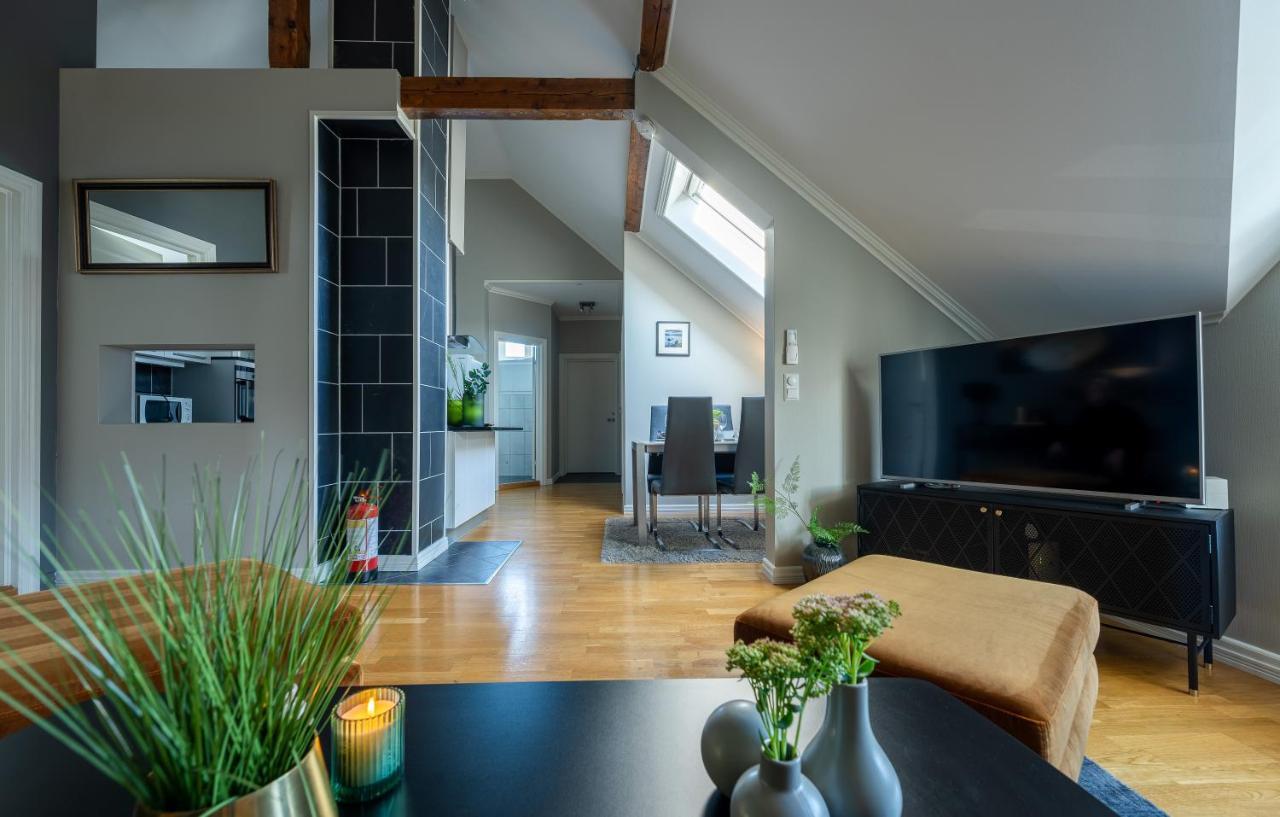 Enter - Luxury Penthouse With Jacuzzi *
