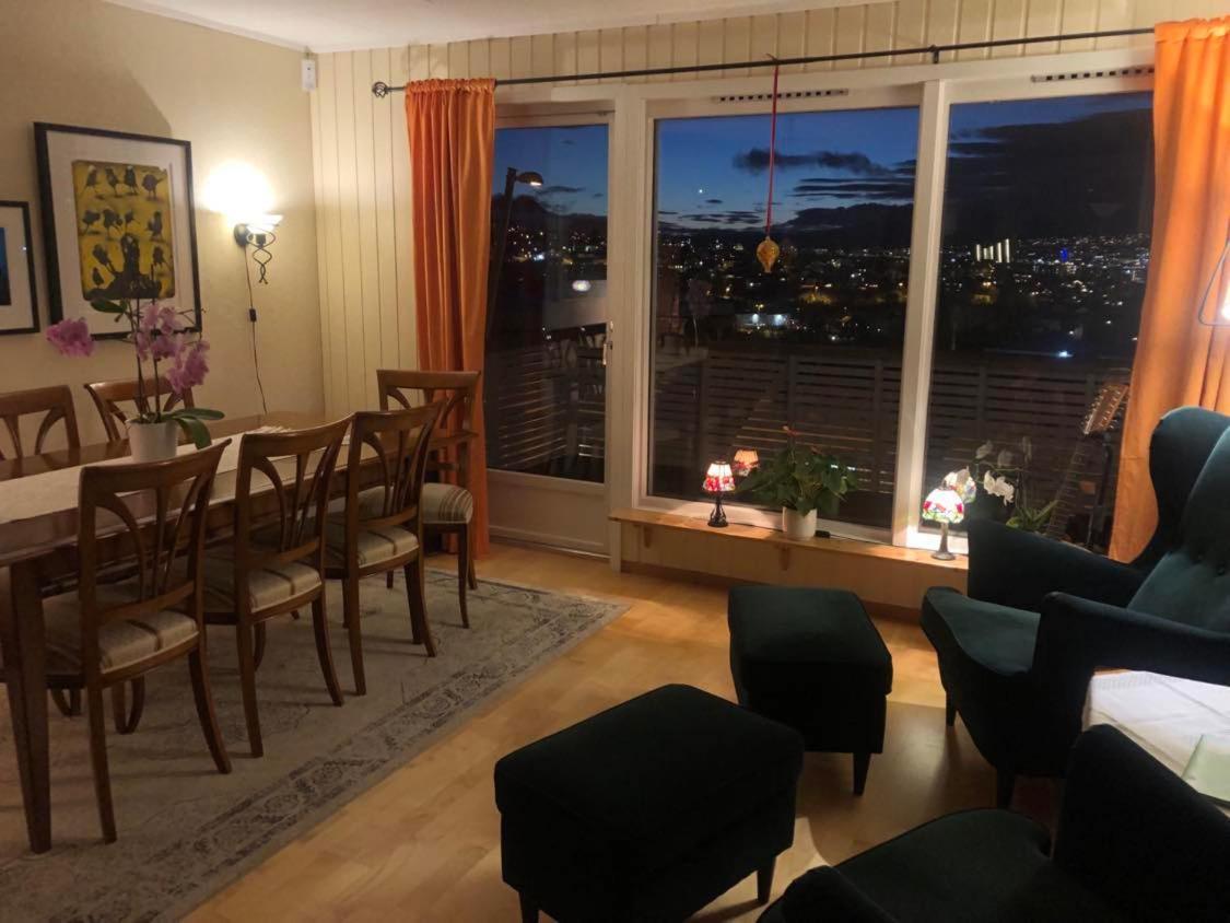 Ferienhaus Large House With Spectacular View Tromsø