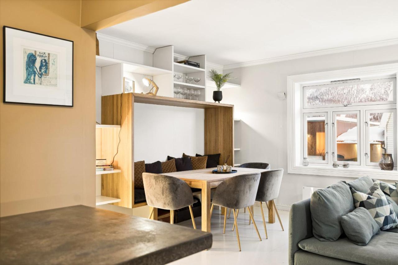 Stylish And Spacious In Center