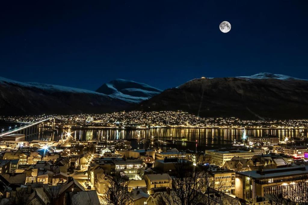 Apartment In The Heart Of The Aurora Borealis -