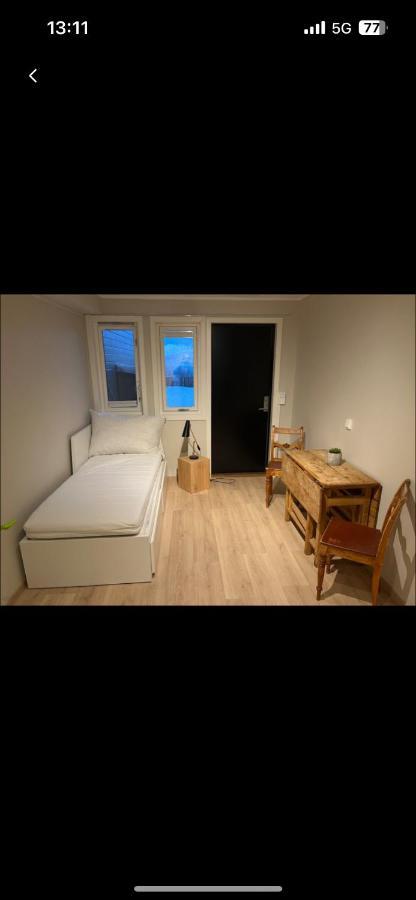 Apartment Liten Koselig Hybelleilighet For 1 Til 2 Personer - Sentral Beliggenhet Og Gunstig Pris Tromsø