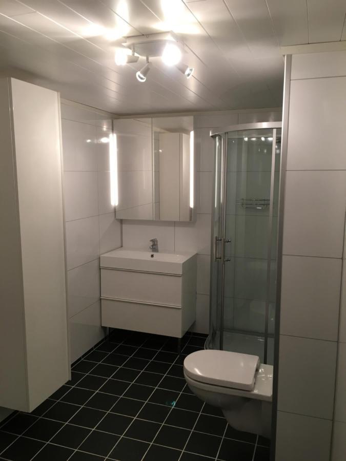 Sentralt Plassert Ved Sherpatrappen Tromso