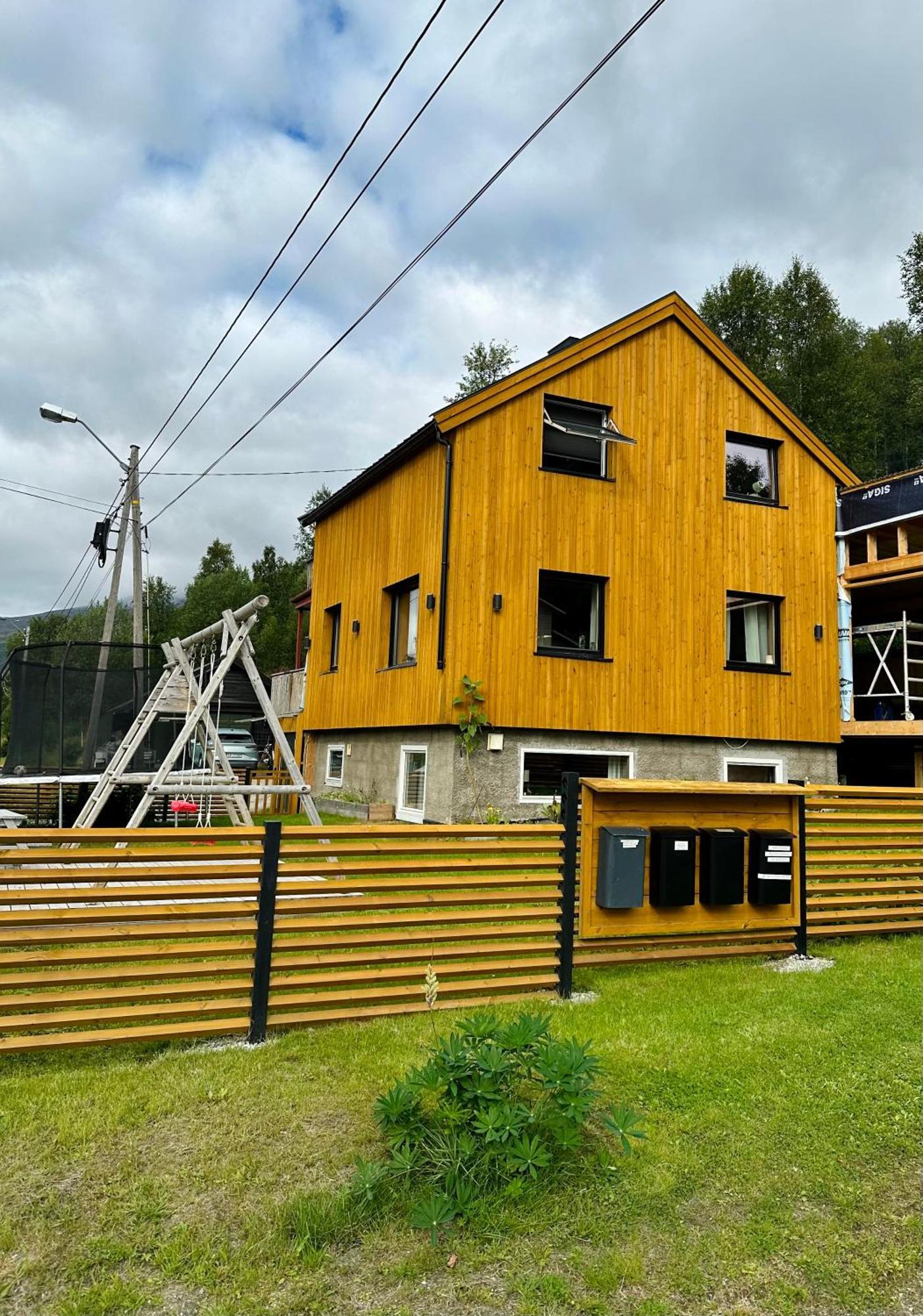 Cozy Fjord Retreat With Firepit And Activities Apartment *