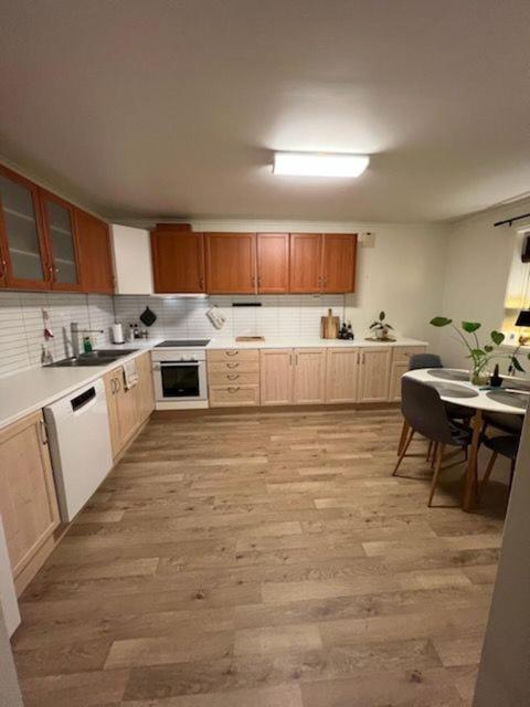 Apartment Nydelig Med Naerhet Til Og Nordlys *