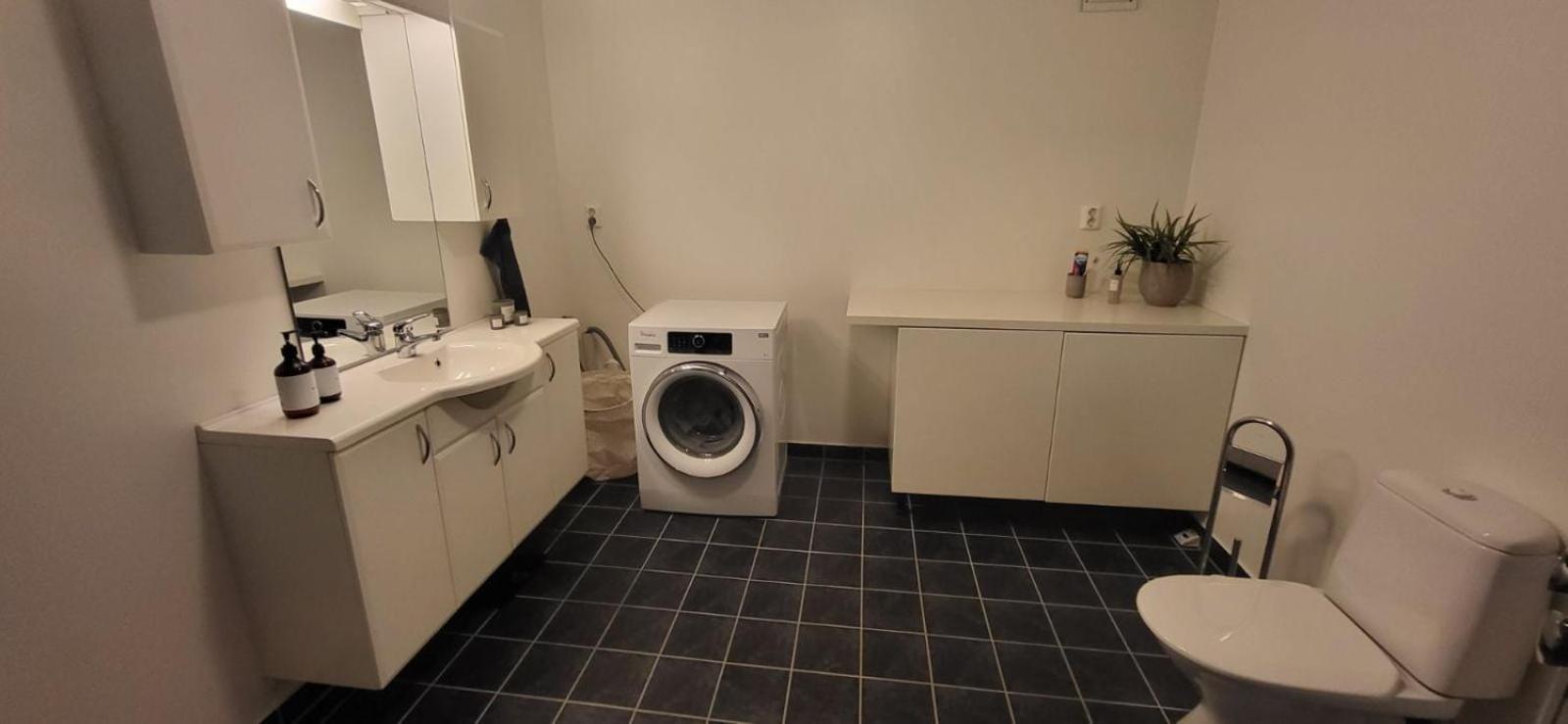 Nydelig Med Naerhet Til Og Nordlys Apartment *
