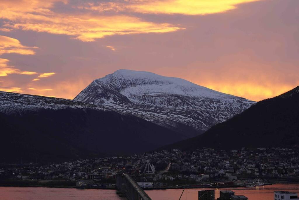 House With Iconic View Villa Tromso