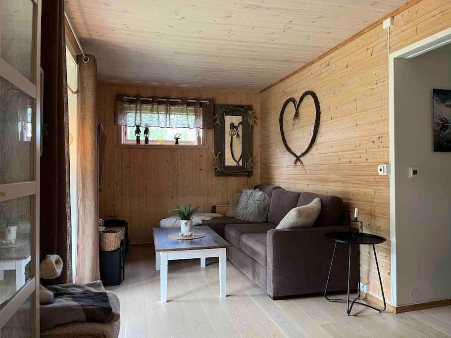 Sjarmerende Og Koselig Hytte Med Badstue *