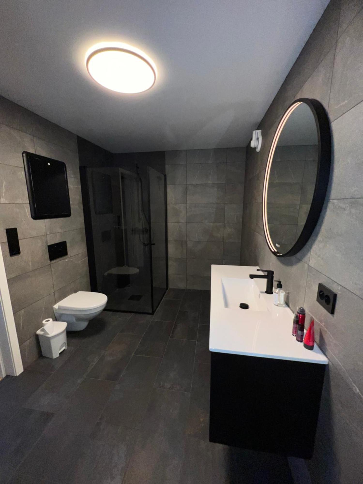 Your Away From Home, 1 Appartement *