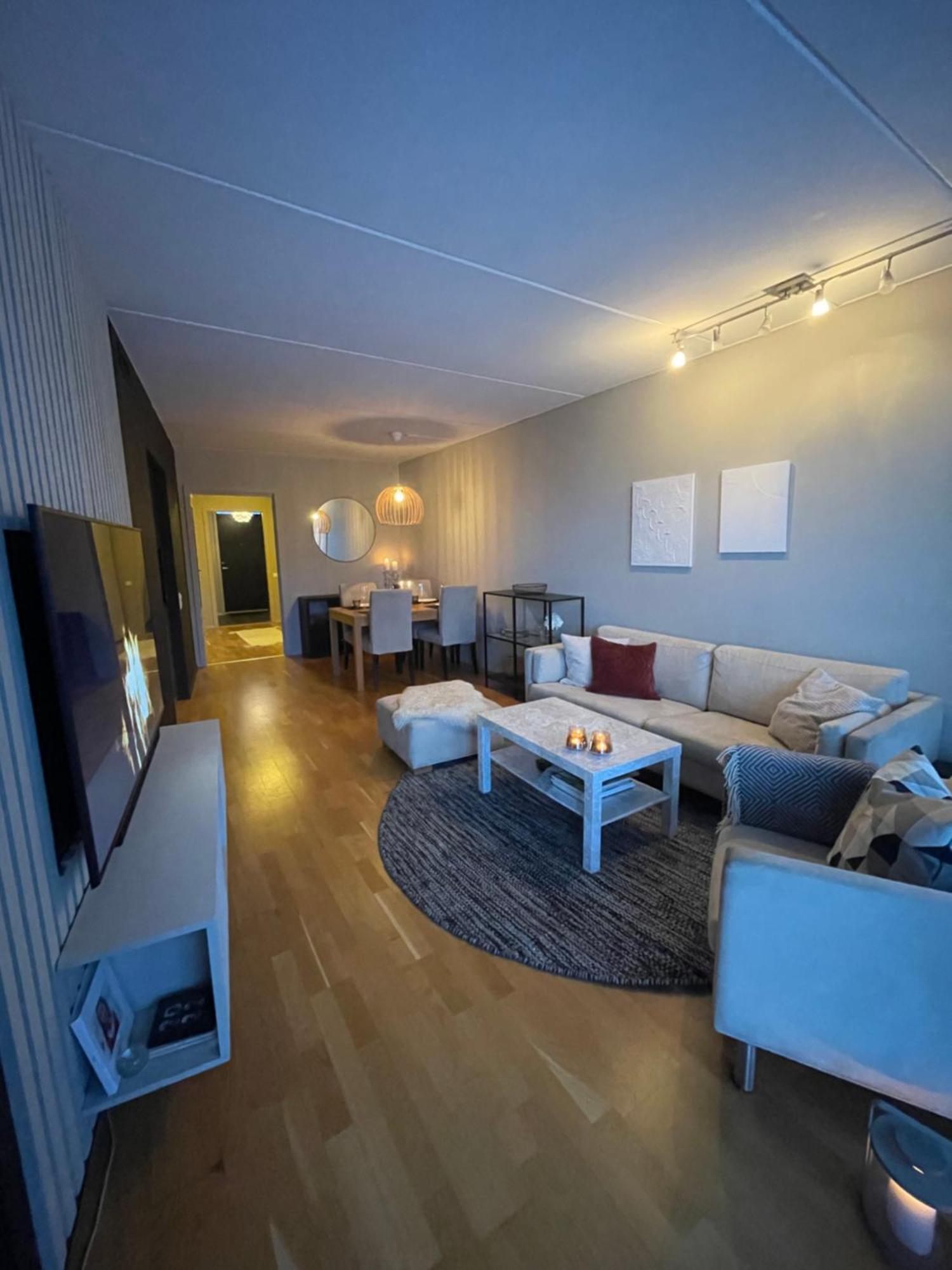 I Apartment *