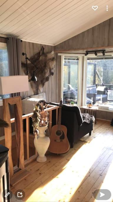 Sjarmerende Og Koselig Hytte Med Badstue