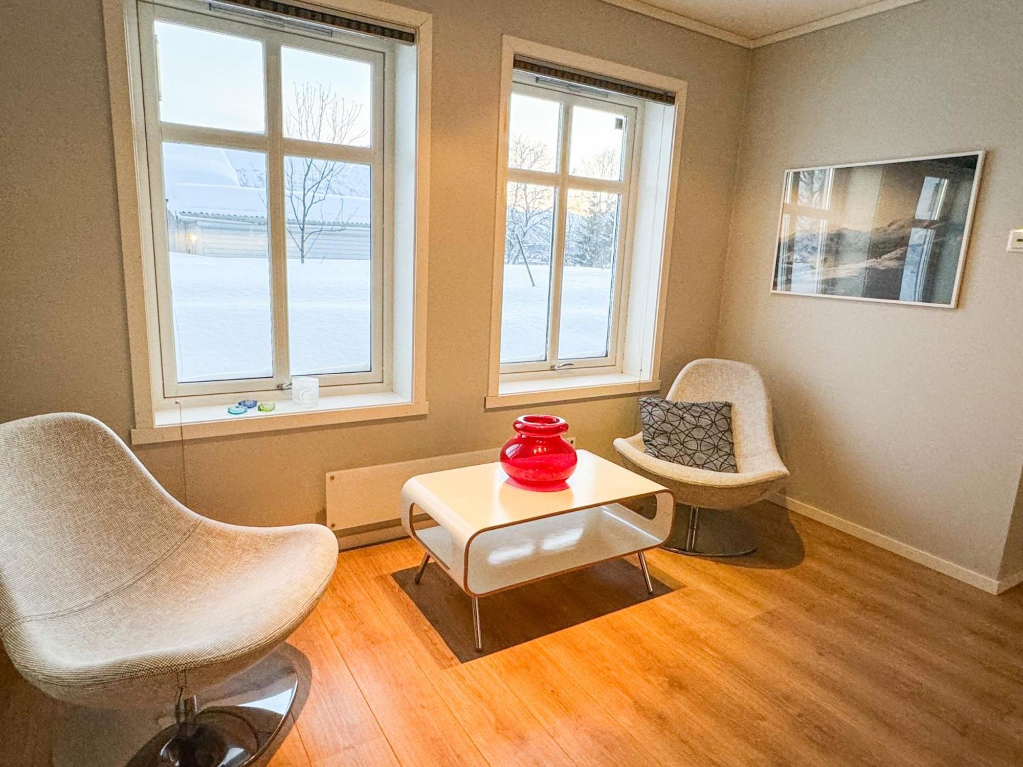 Arctic Retreat - Spacious Next To Amazing Nature *