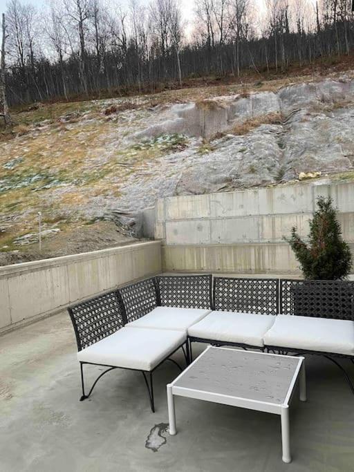 New, Modern With Fantastic View Appartement
