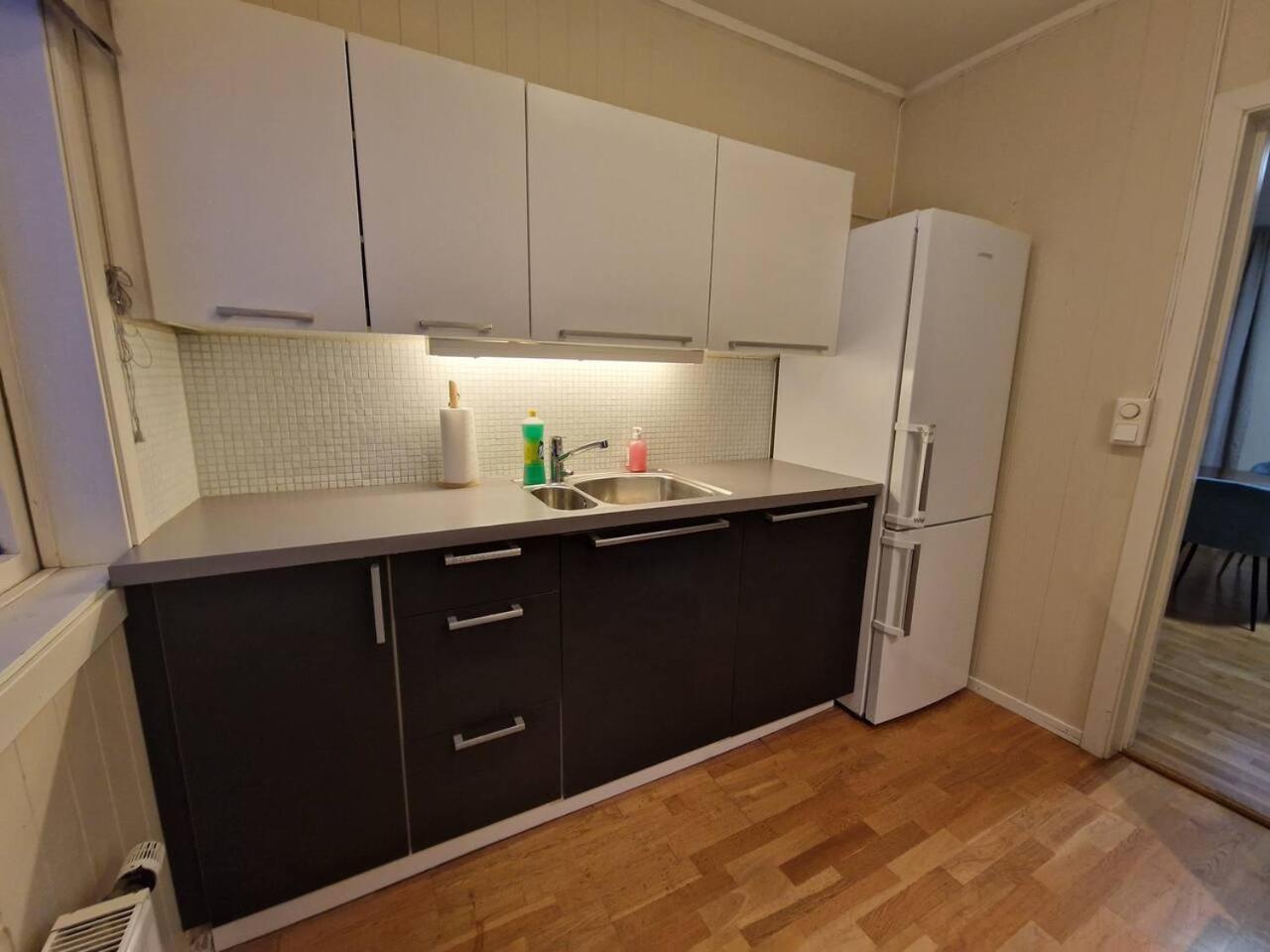 Semi-detached House Downtown Apartment *