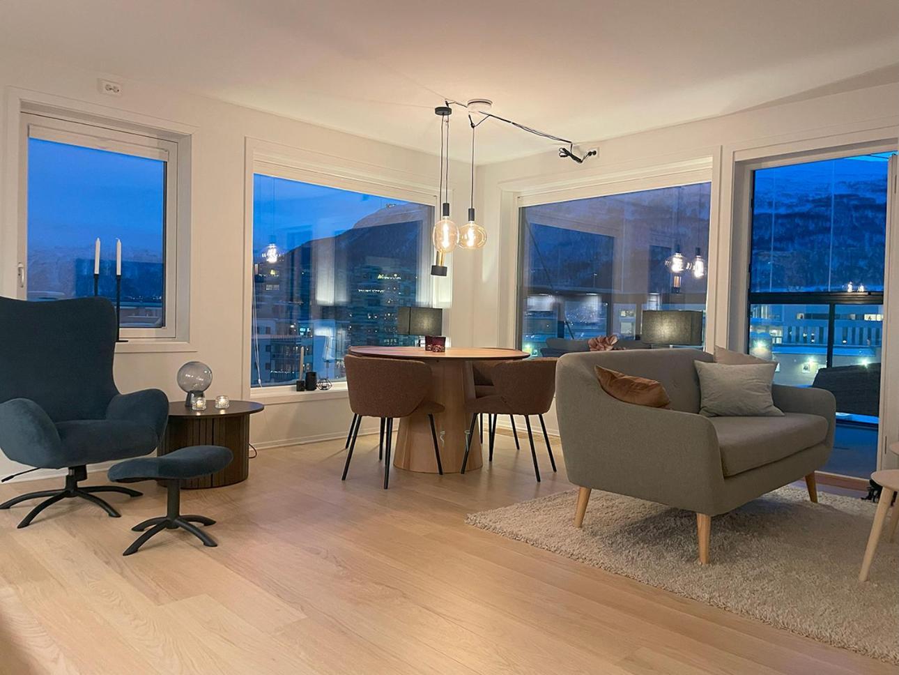 Apartment Penthouse - *
