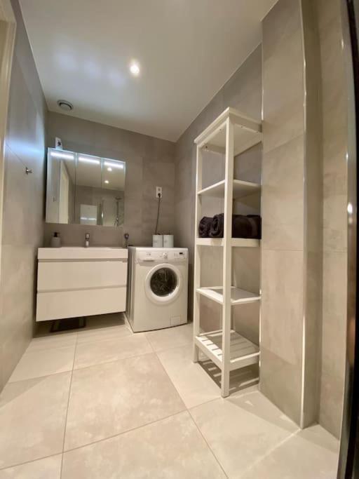 Lovely In Centre Apartment *