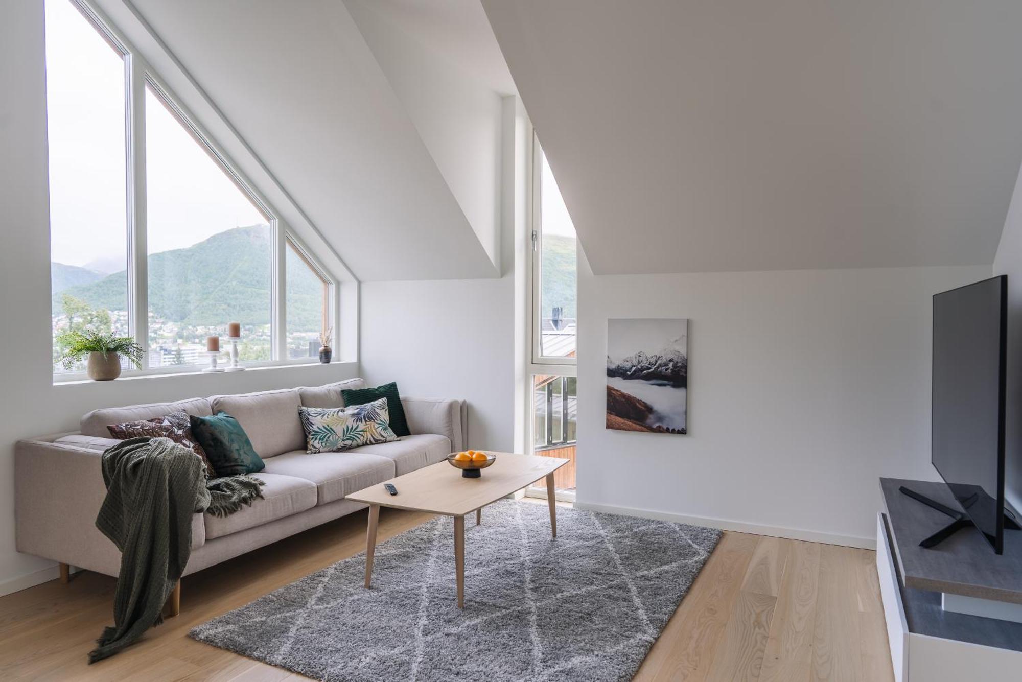 Villa Modern In Plush Town