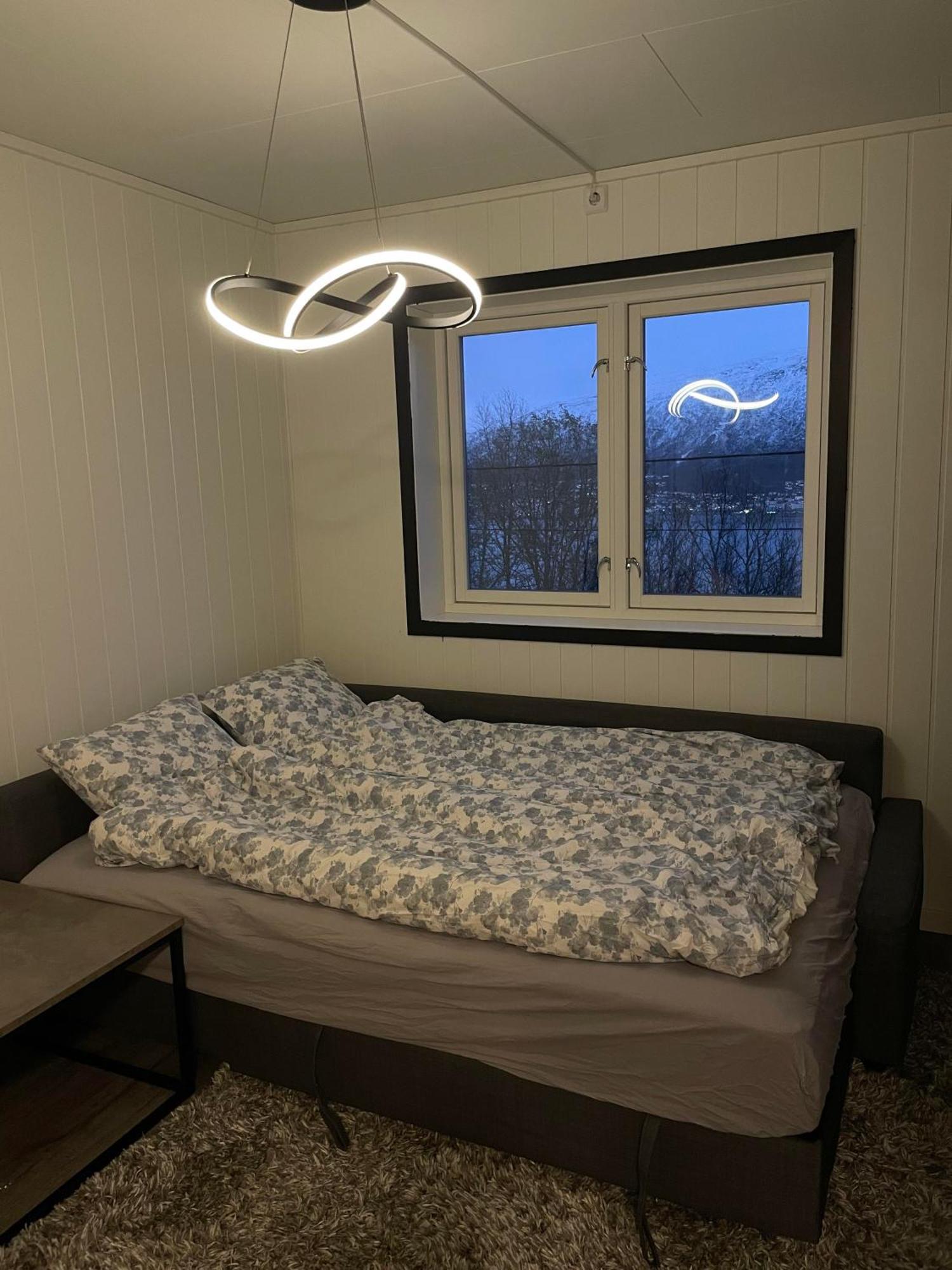 Modern Fjord View Apartment Tromso