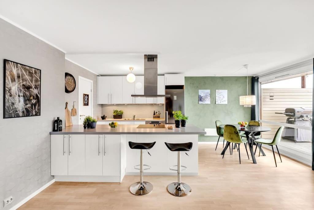 Apartment Flott Og Sentral Moderne Leilighet Pa 2 Etasjer