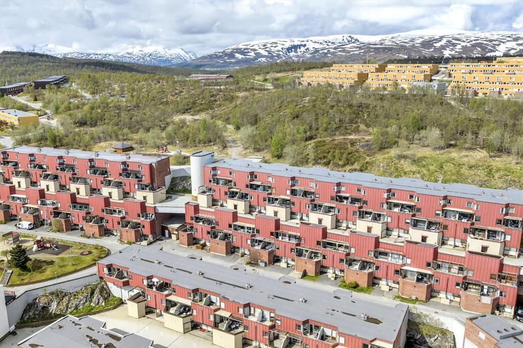 Flott Og Sentral Moderne Leilighet Pa 2 Etasjer Apartment *