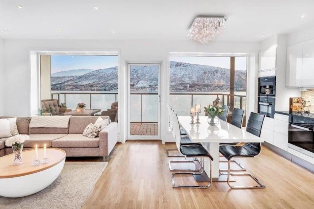 Apartment Beautiful With Seaview Tromso