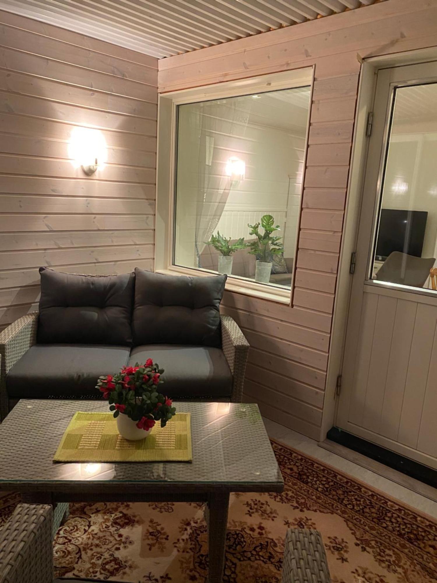 Gitta - Privat With Glass Patio And Free Parking Apartment