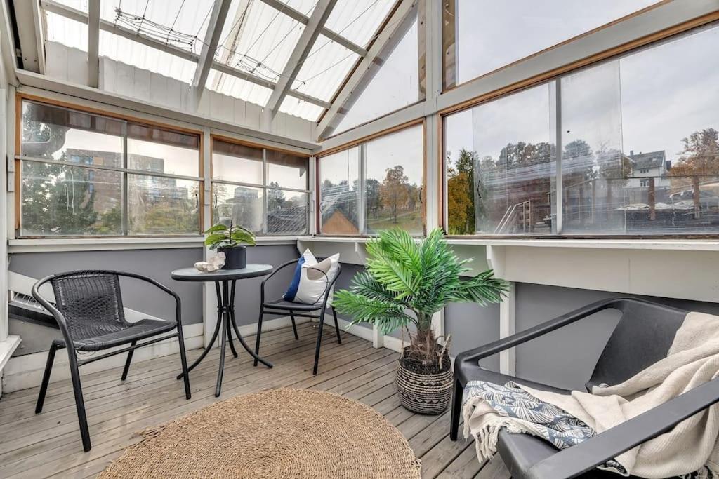 Apartment In Center *