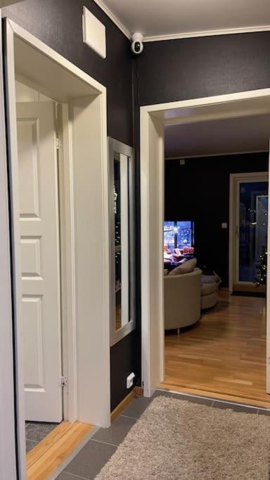 Appartement Fin Leilighet Med En Nydelig Sjoutsikt Og Fjell *