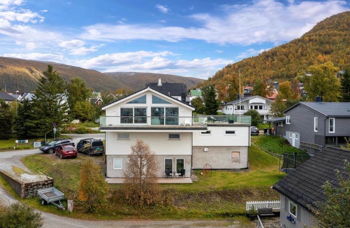 Villa Moderne Sentral Med Fantastisk Utsikt Over Byen