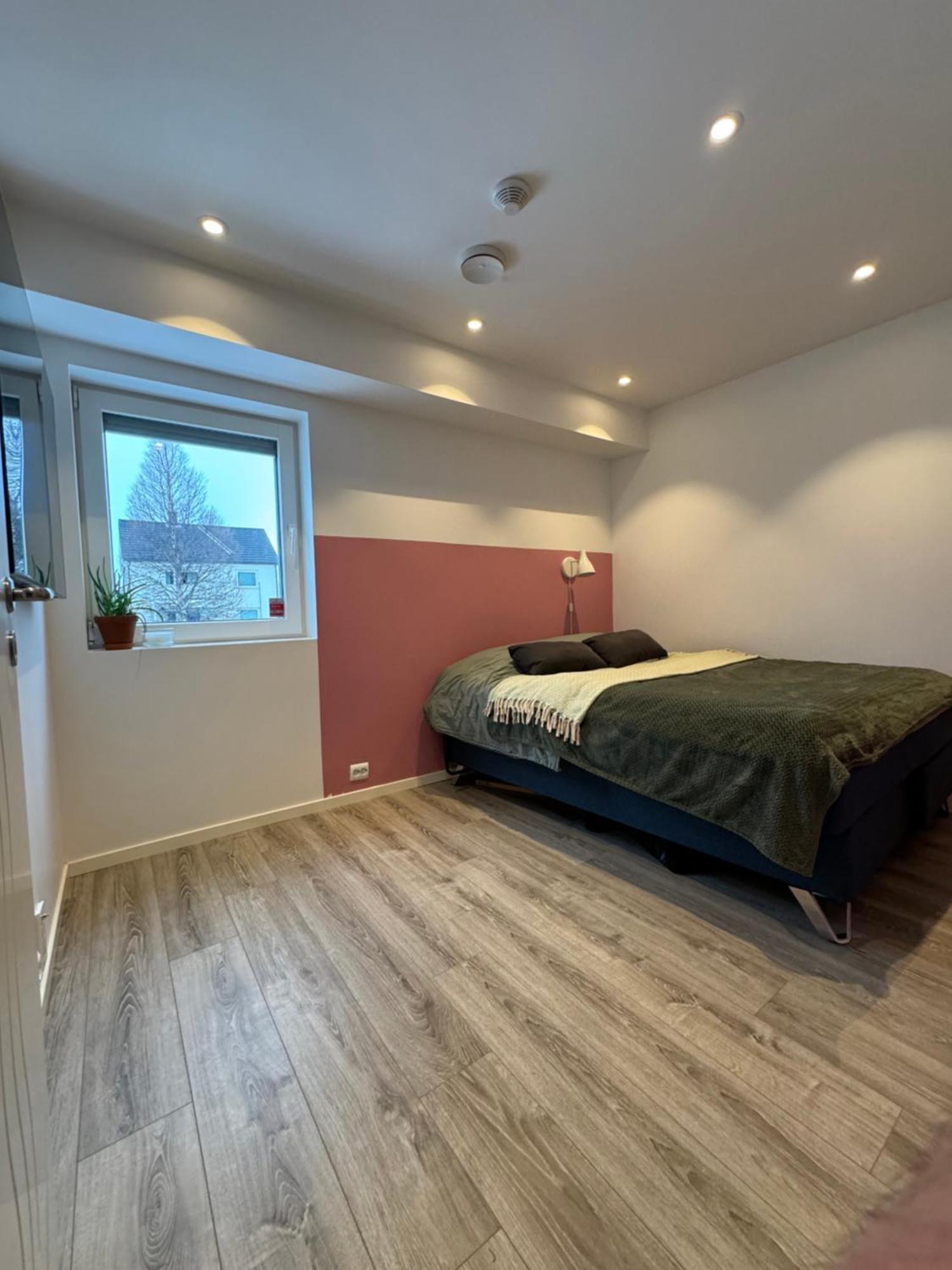 Moderne Sentral Med Fantastisk Utsikt Over Byen Villa *