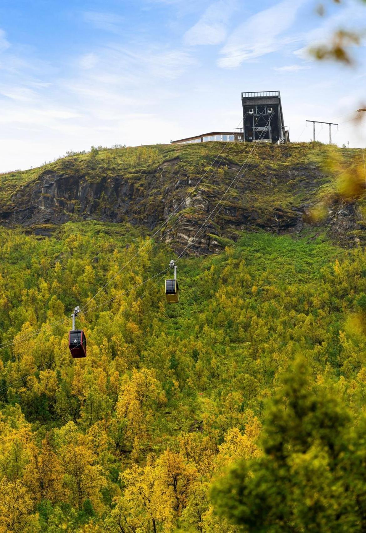 Moderne Sentral Med Fantastisk Utsikt Over Byen