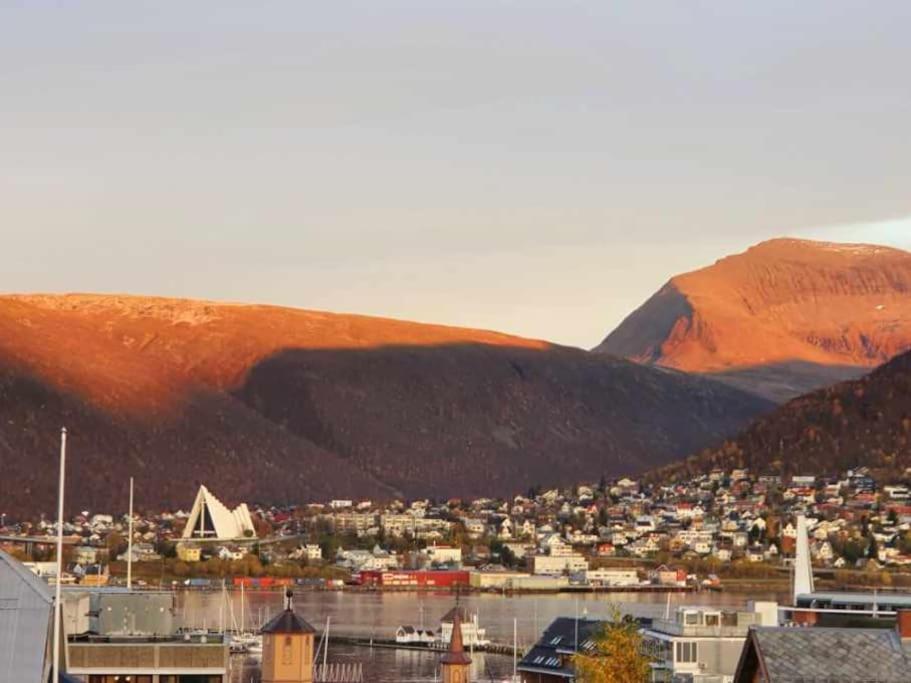 Cozy, With View In Apartment Tromso