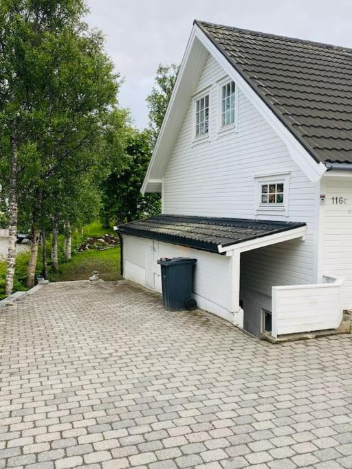 Praktisk Med Gratis Parkering Sentralt Apartment Tromsø