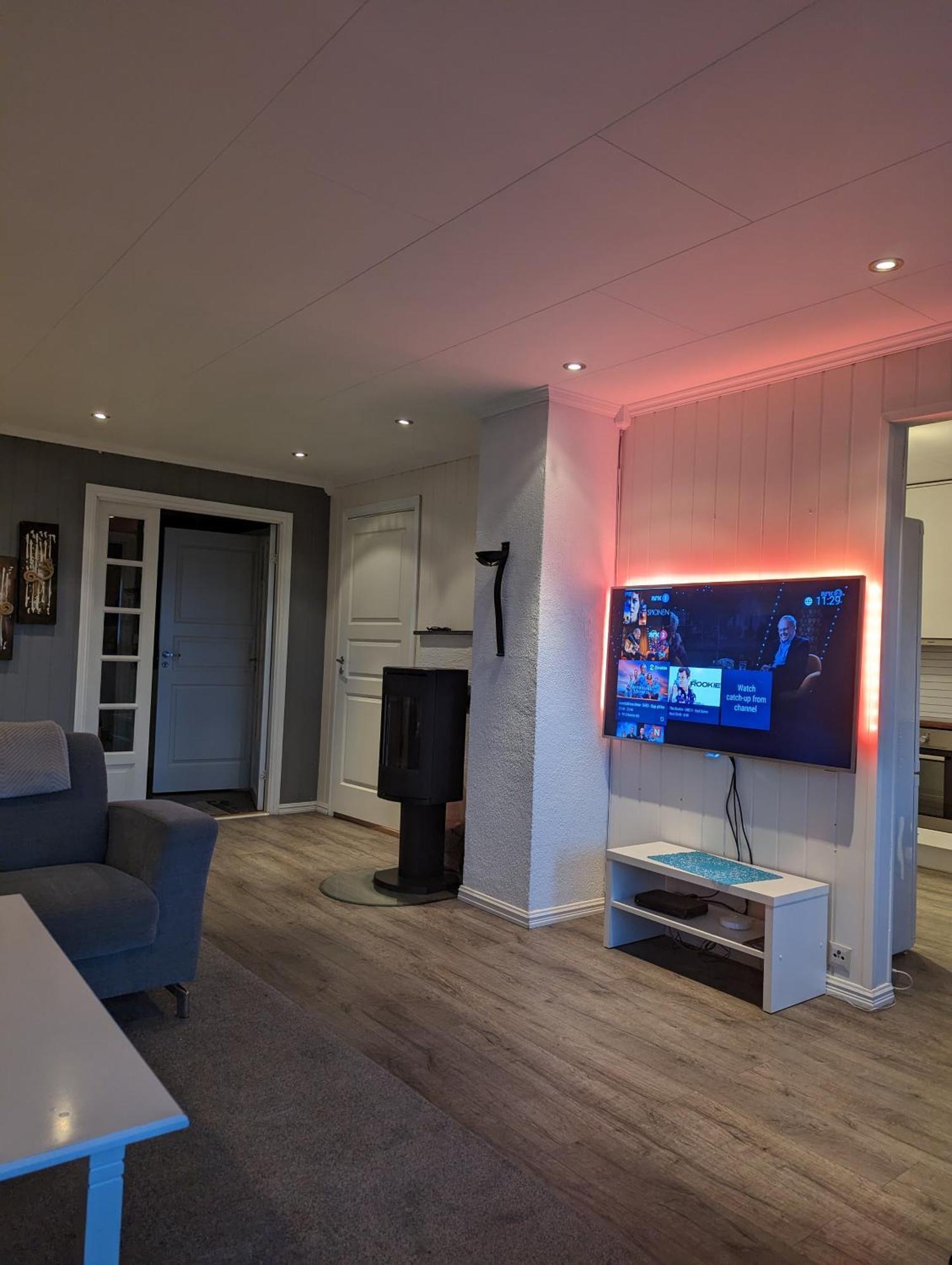 Lovly 4 Bedroom House Apartment *