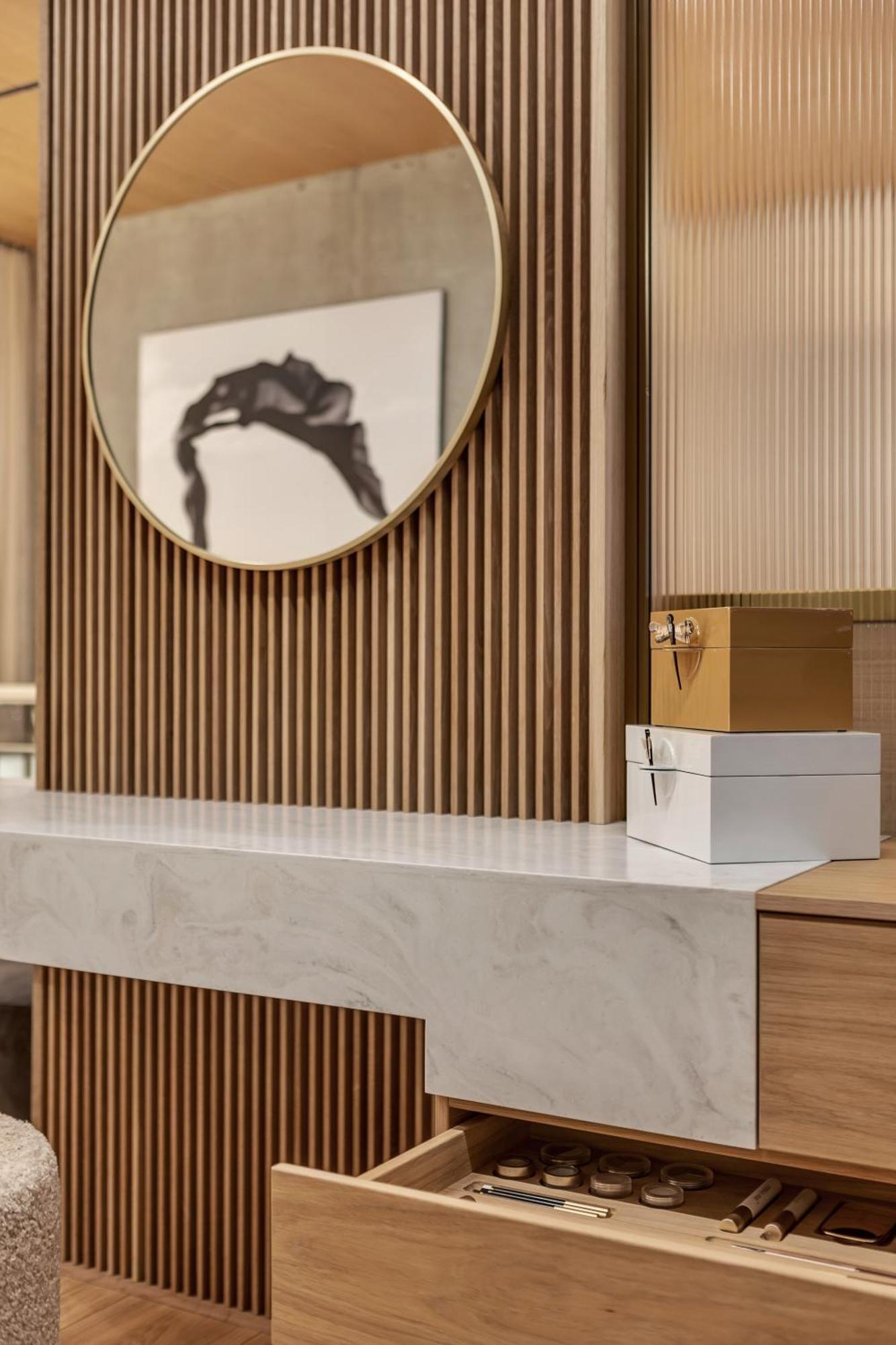 Amundsen Apartment *