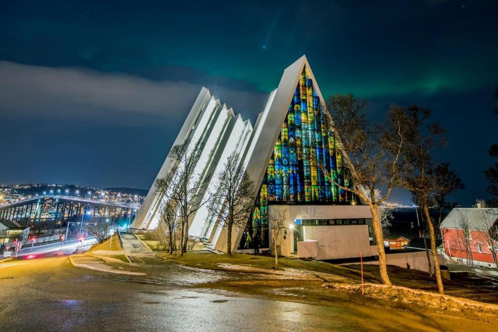 Apartment Luxury Facilities For Families L Near Attractions L Free Garage Tromso