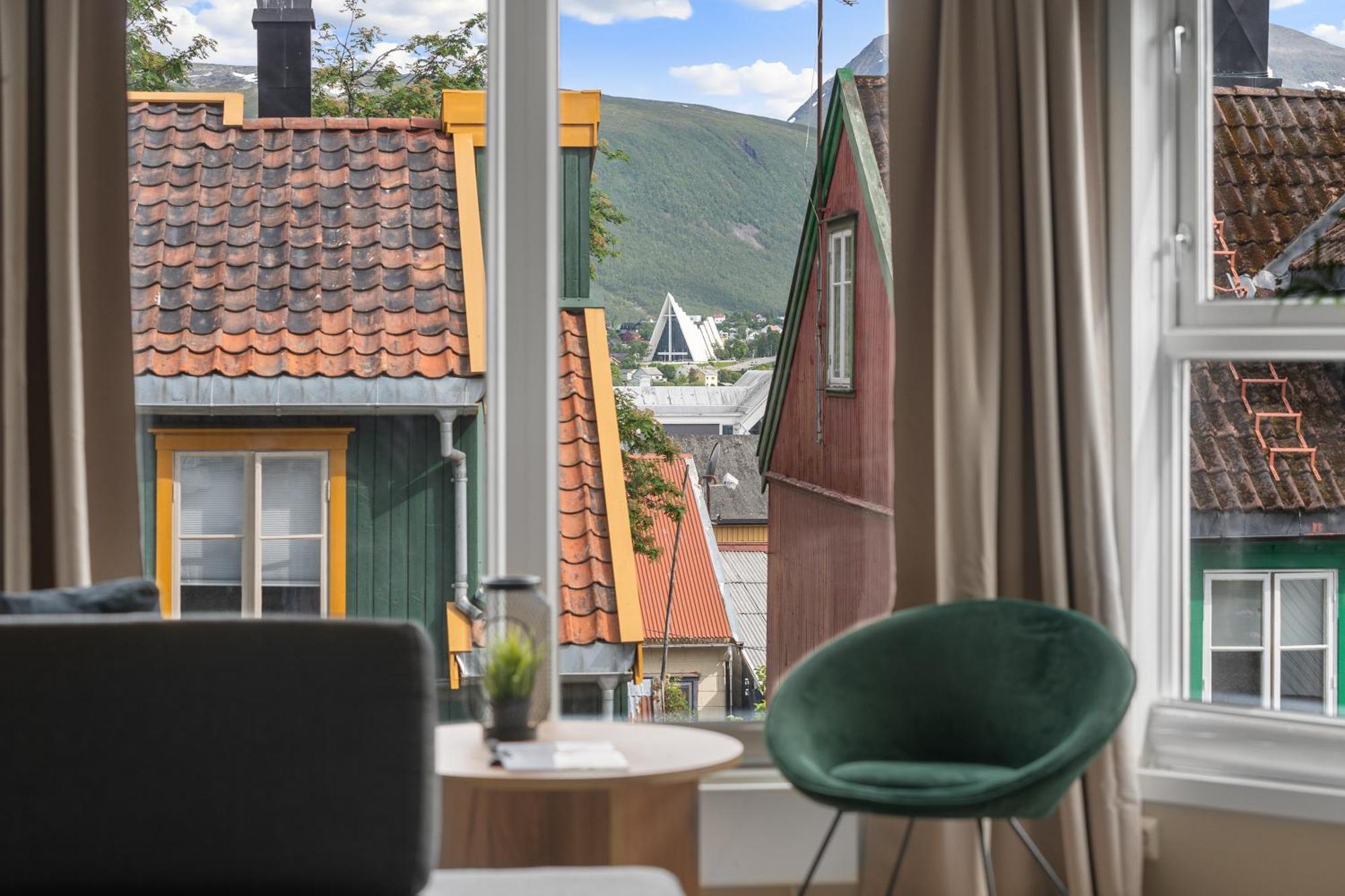 Arctic Homes - The Plaza Apartment *
