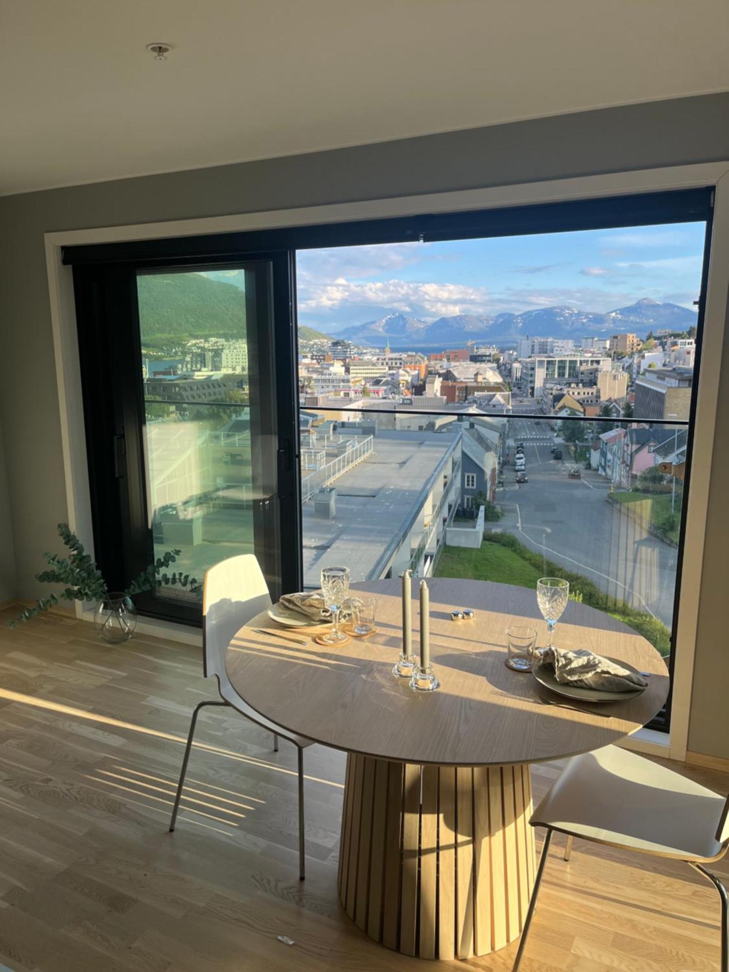 Center 7th Floor With Beautiful View Apartment *