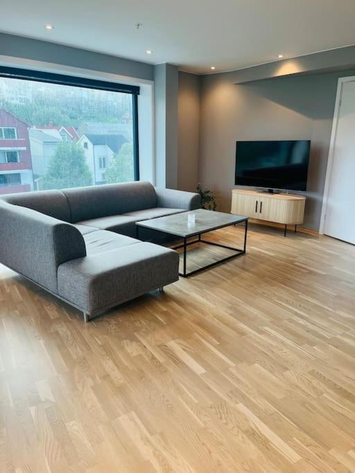 Center 7th Floor With Beautiful View Apartment *