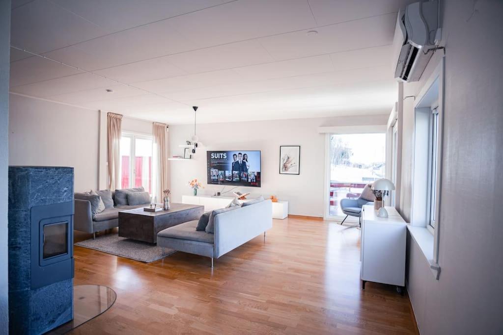 Big Family House With 3 Bedrooms Holiday home *