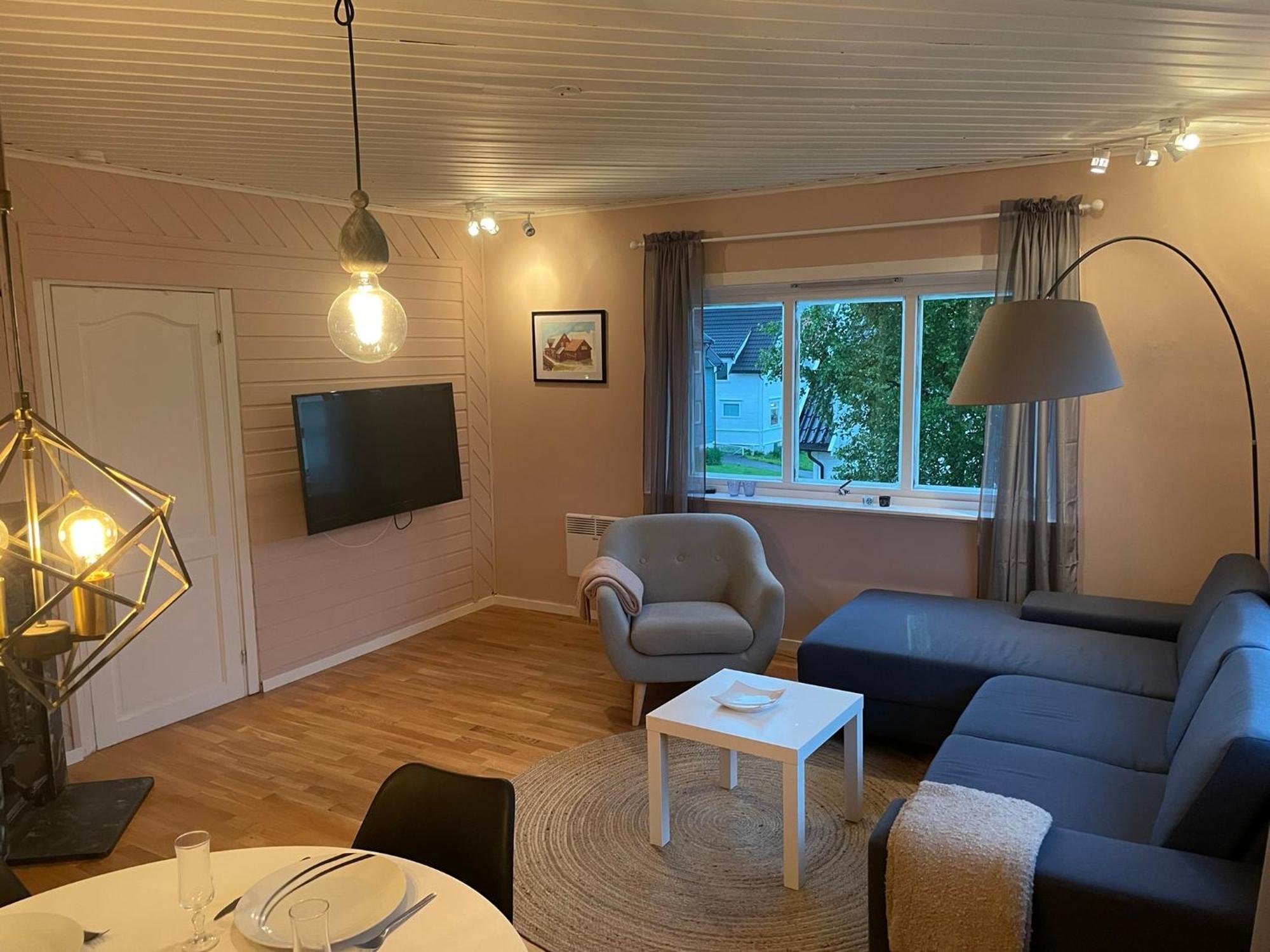 Centrally Located In Classic Townhouse Tromsø