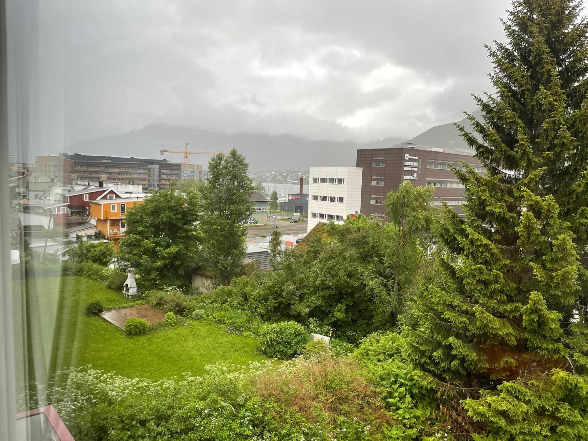 Appartement Centrally Located In Classic Townhouse *