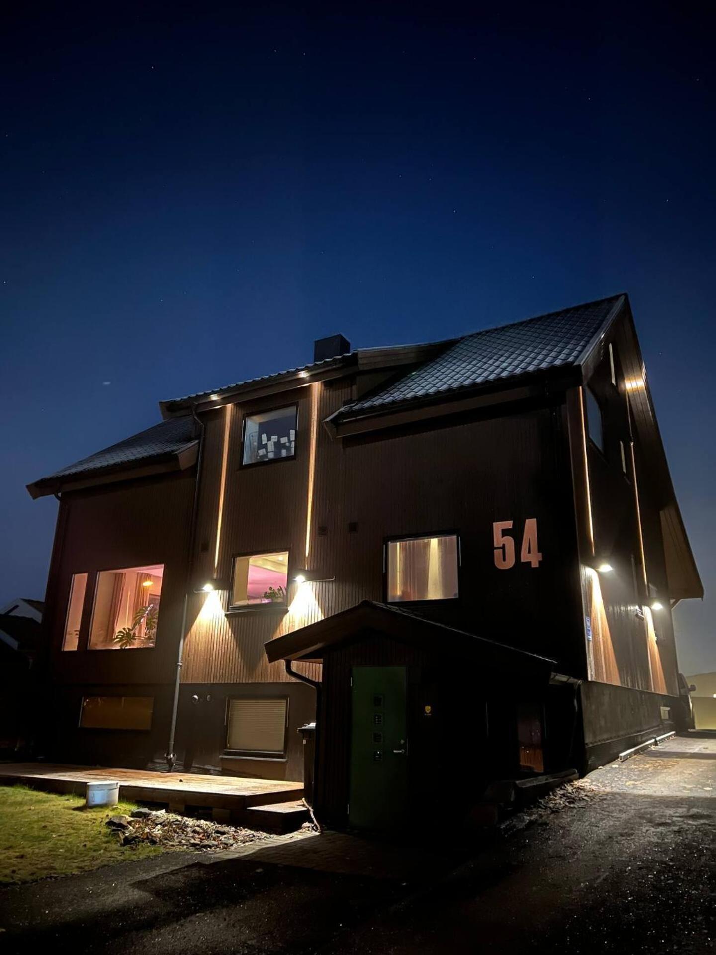 Villa Aurora Polaris - With Outdoor Sauna - 750m From Center - Free Parking *