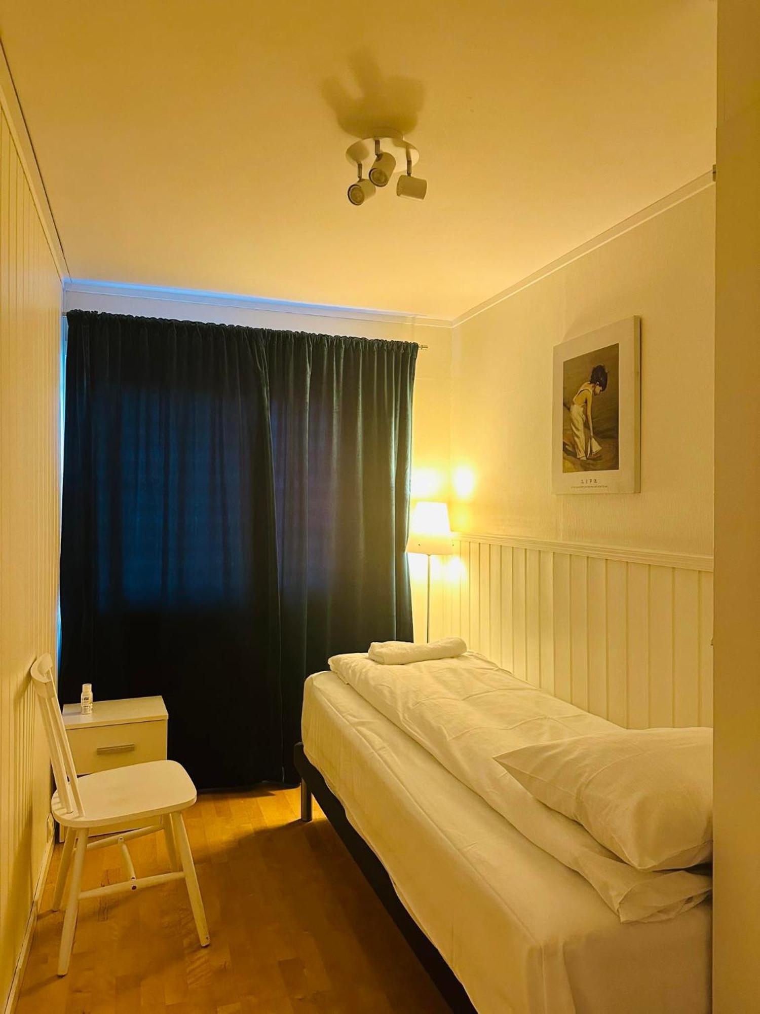 Arctic Inn, Cozy Single Bed Private In A Shared With Stunning Views Privatunterkunft *
