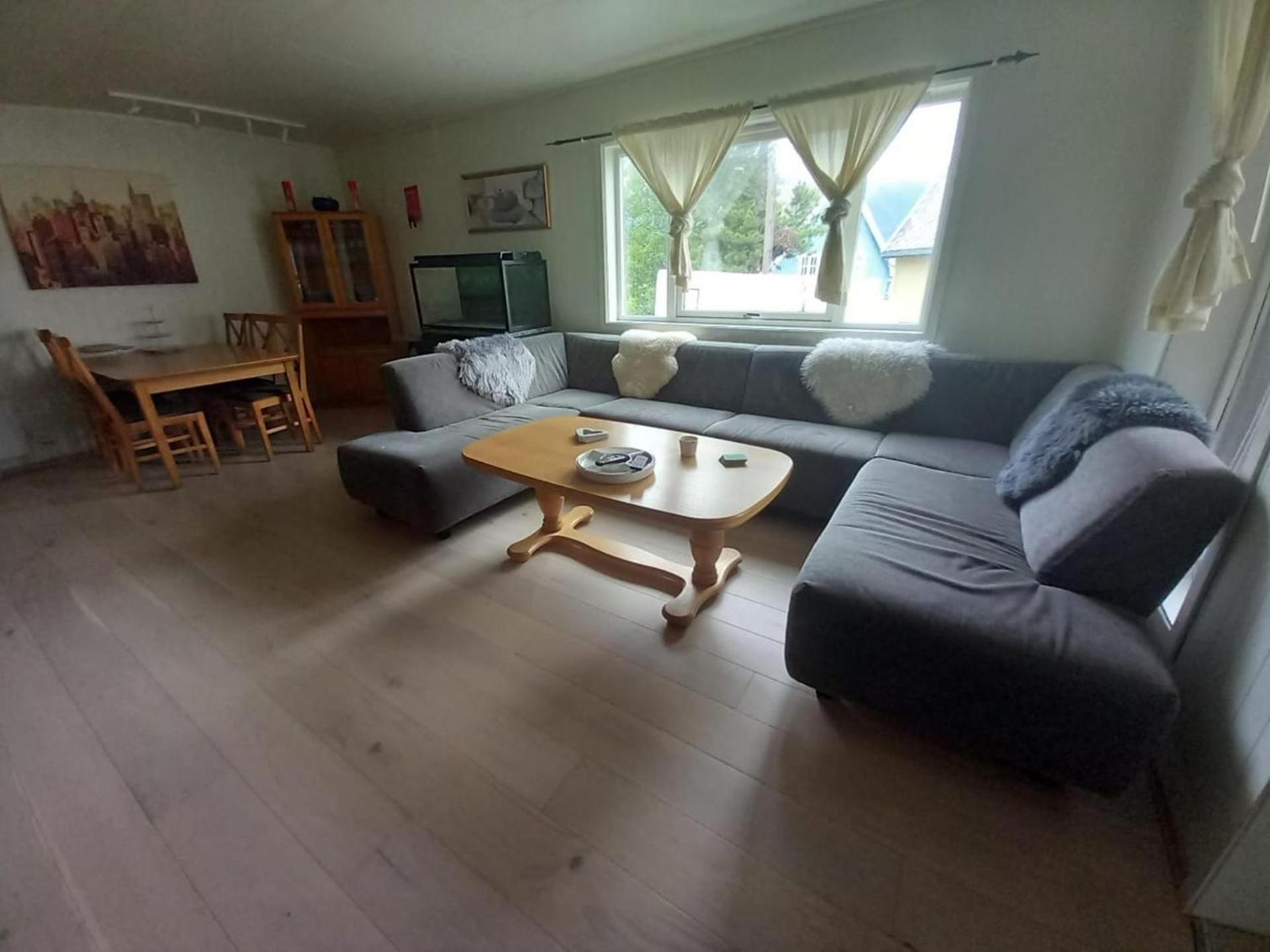 Arctic Paradise - 4 Bedroom In Apartment *