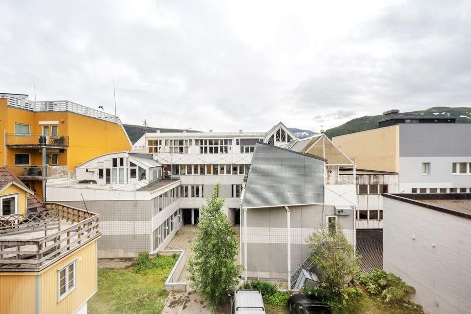 Appartement Downtown With Queensize Bed And Parking Tromsø