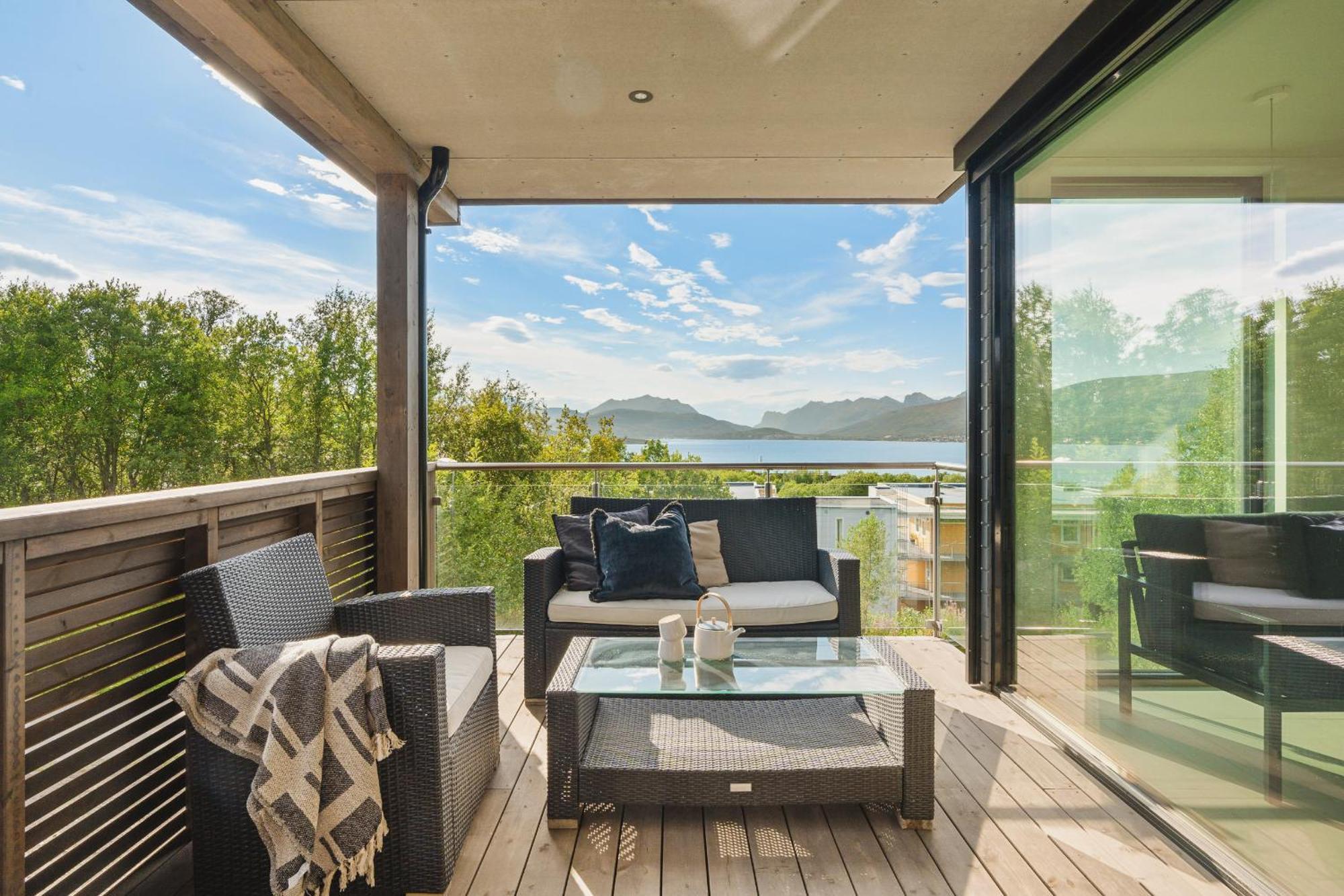 Luxury In With Fantastic Views Villa Tromso