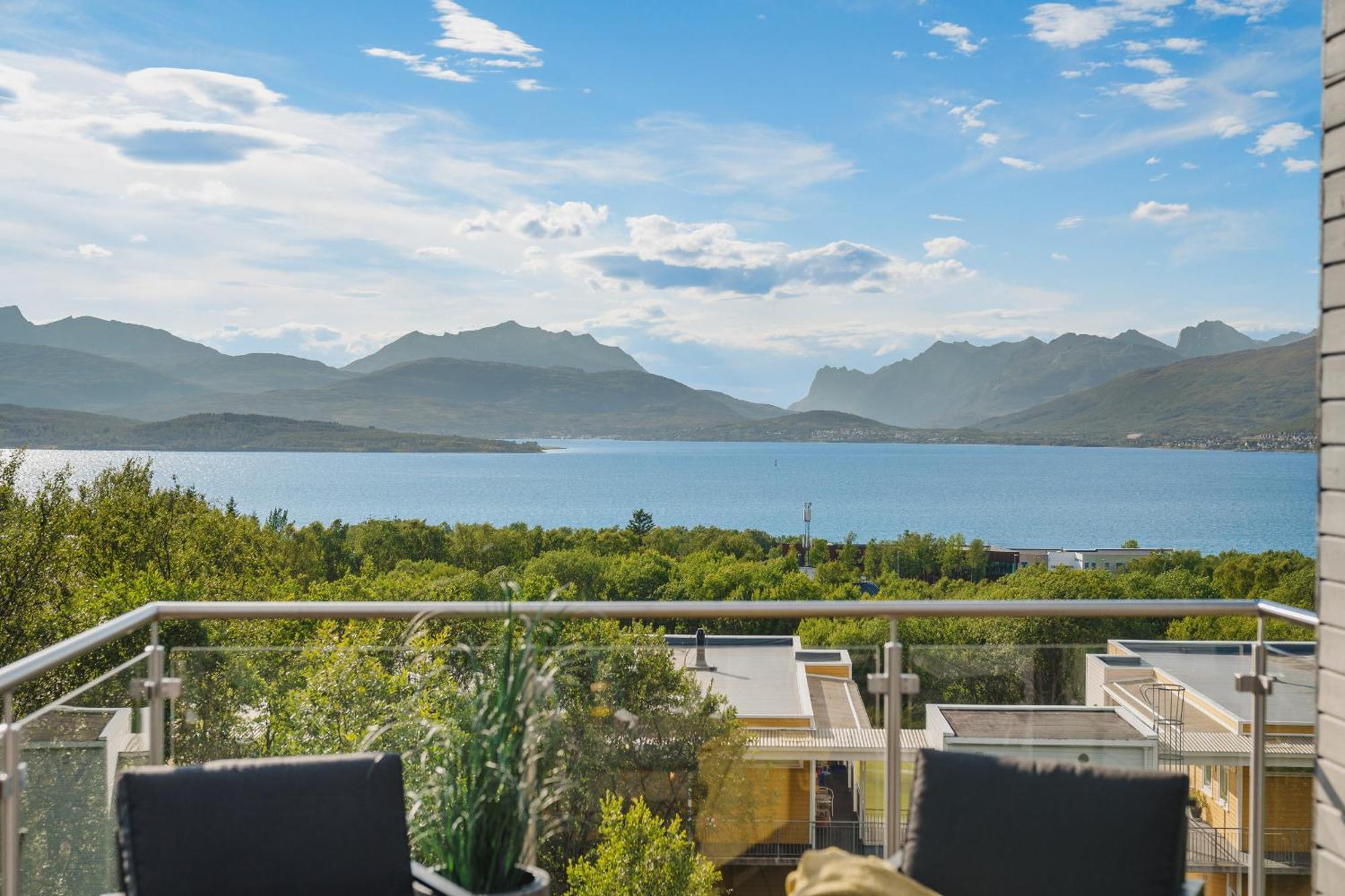 Luxury In With Fantastic Views Villa Tromso