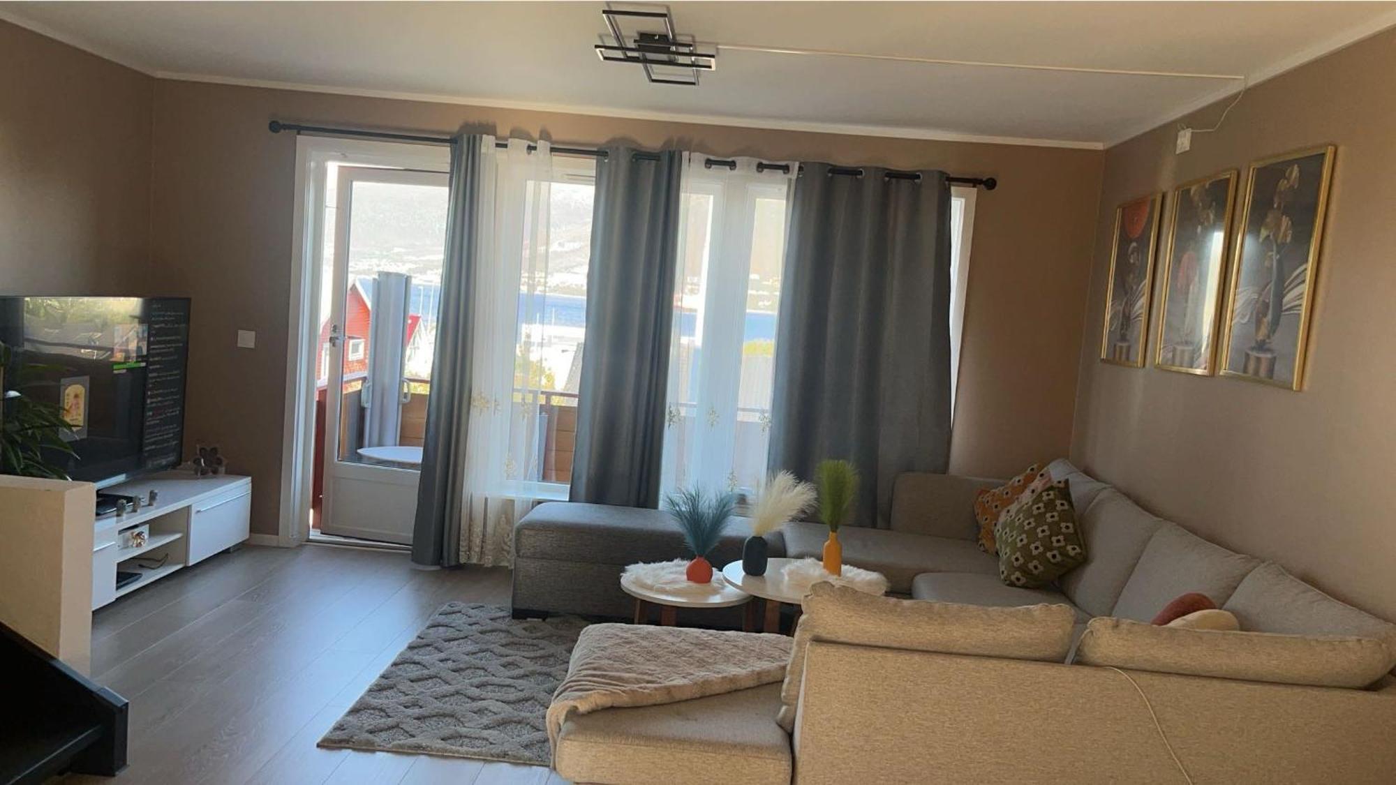 Holiday home Arctic Modern 3-bed House In *
