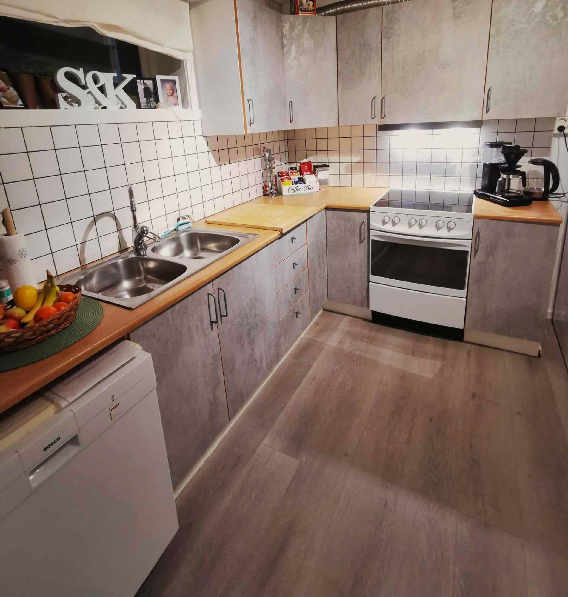 Modern 2 Bedroom Luxury King Bed, New Queen Bed, Free Parking, Perfect For Aurora Hunting And Exploring Kvaloya, Tromso, And Surrounding Islands Year-round *